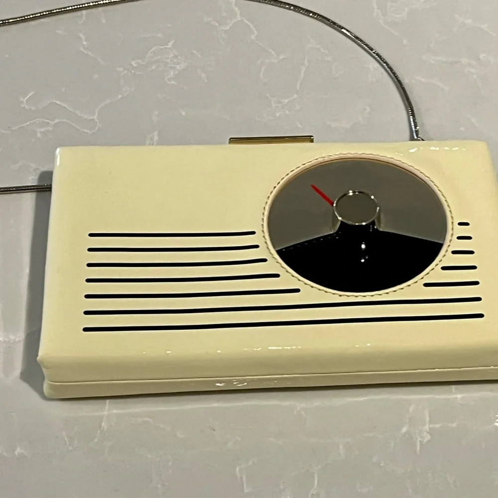 Kate Spade
Radio Samira Clutch - Picture 4 of 9